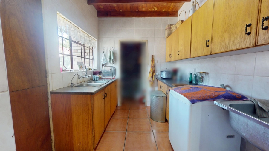 5 Bedroom Property for Sale in Mooivallei Park North West